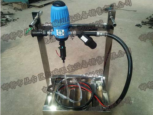 施肥機(jī)到底有什么特點(diǎn)，能讓大家喜愛(ài)？