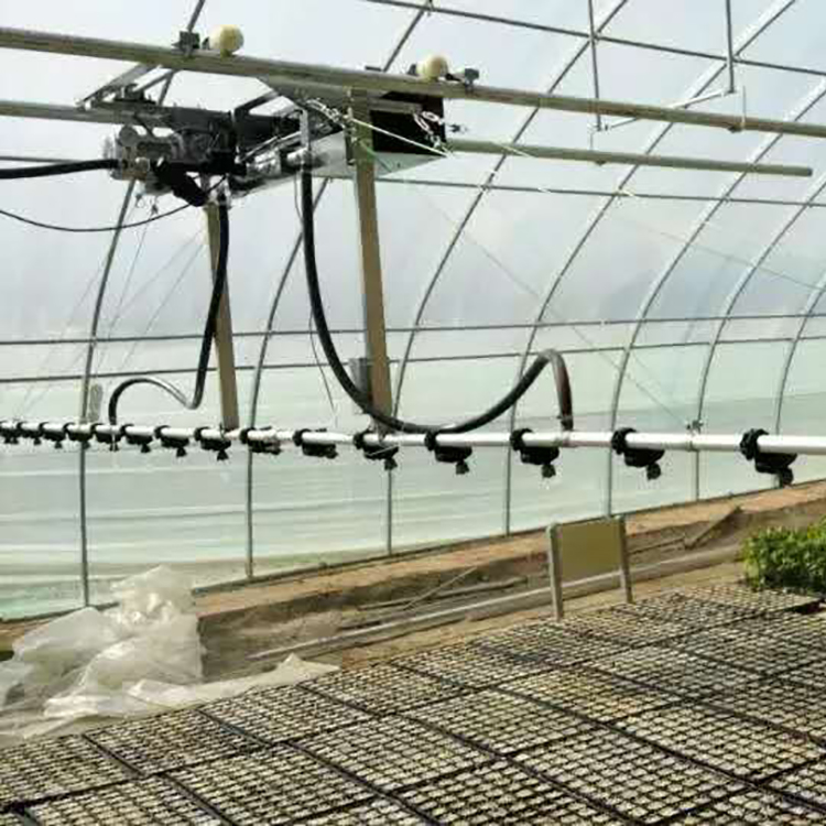 溫室盤(pán)式移動(dòng)噴灌機(jī)是如何運(yùn)行工作的？
